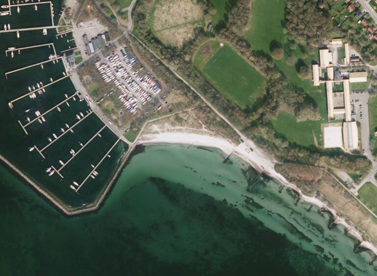 Sønderborg, Badebro ved Den sorte strand